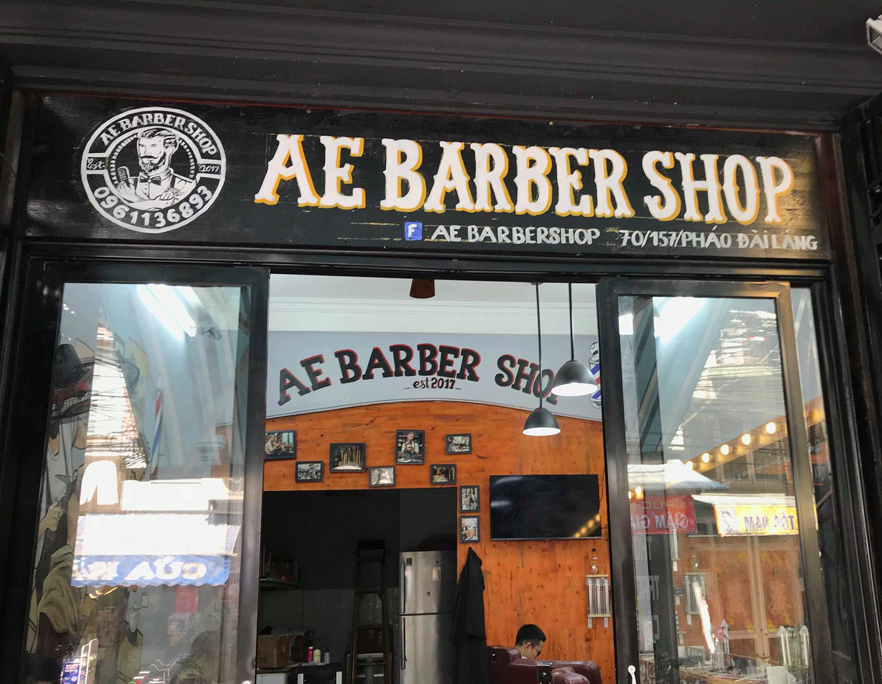 Thiết kế logo cắt tóc barber shop
