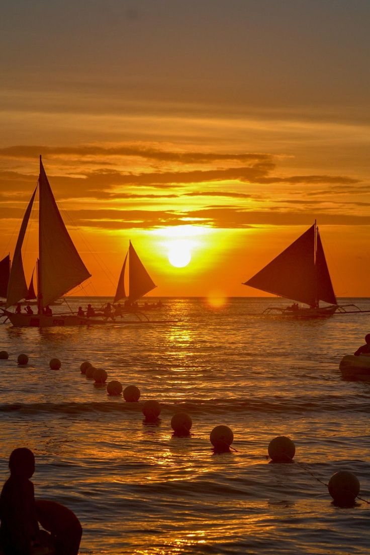 Khám phá vẻ đẹp biển buồn, tâm trạng và cô đơn