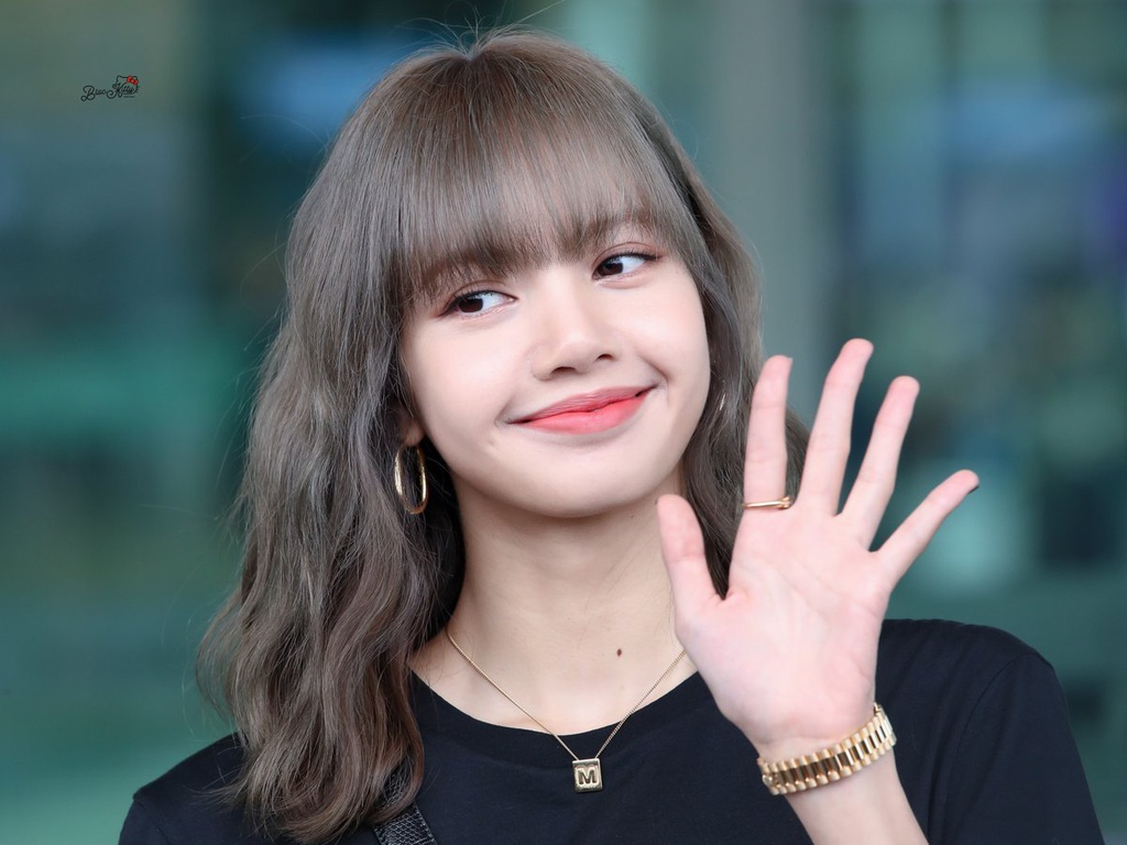 Hình ảnh xinh đẹp của Lisa (Black Pink)