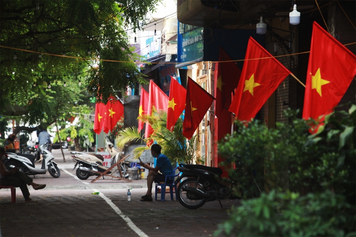 Khám phá vẻ đẹp tuyệt vời của hình ảnh cờ đỏ sao vàng đẹp nhất