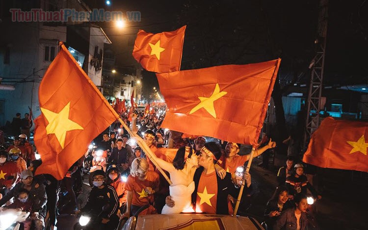 Cờ đỏ Năm Sao Việt Nam Gradient Màu Vàng Nền Hình Học Vuông Năm Sao Màu  Trắng | AI Tải xuống miễn phí - Pikbest