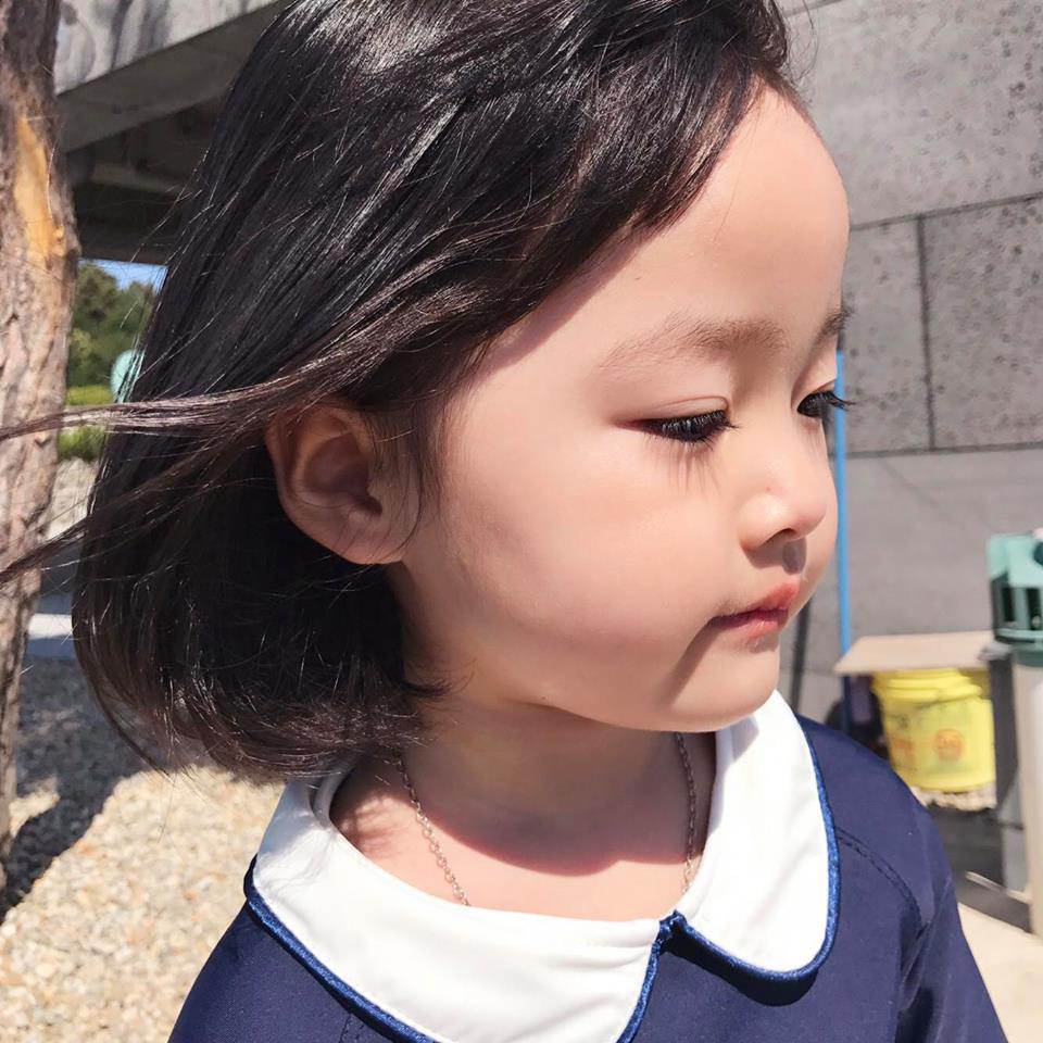 Hình ảnh dễ thương của bé Hàn Quốc