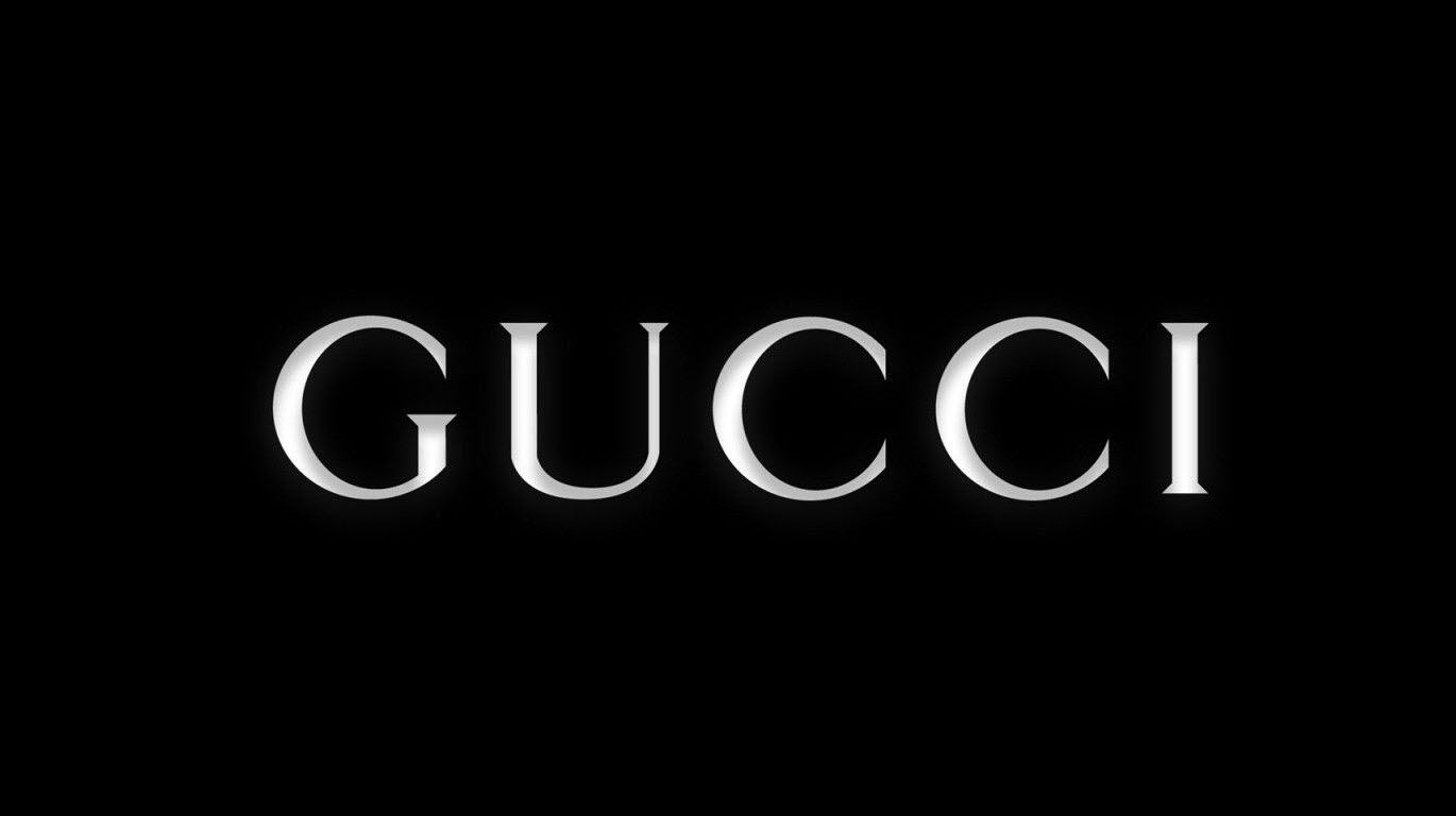 Ảnh đẹp hoàn hảo của Gucci trên nền đen
