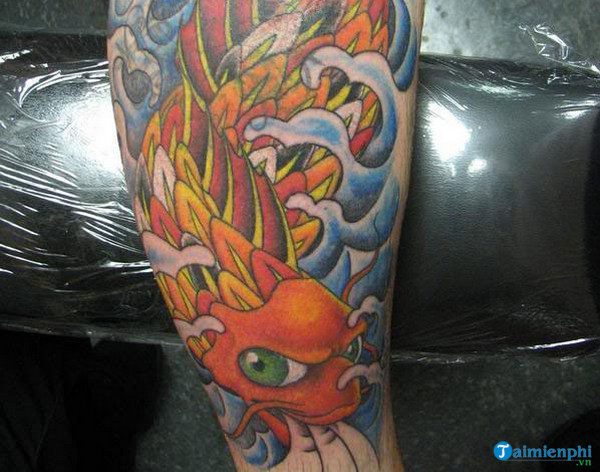 Khám phá vẻ đẹp của hình xăm chân mini dành cho cả nam và nữ.