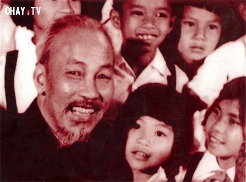 Bức tranh đẹp nhất về Bác Hồ và thiếu nhi