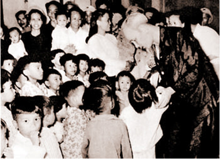 Bức tranh đẹp nhất về Bác Hồ và thiếu nhi