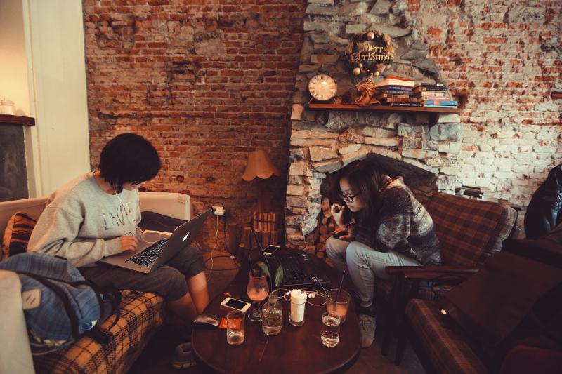 Discover Hanoi's Nightlife: 6 Cafés Open 24/7 - Mytour.vn