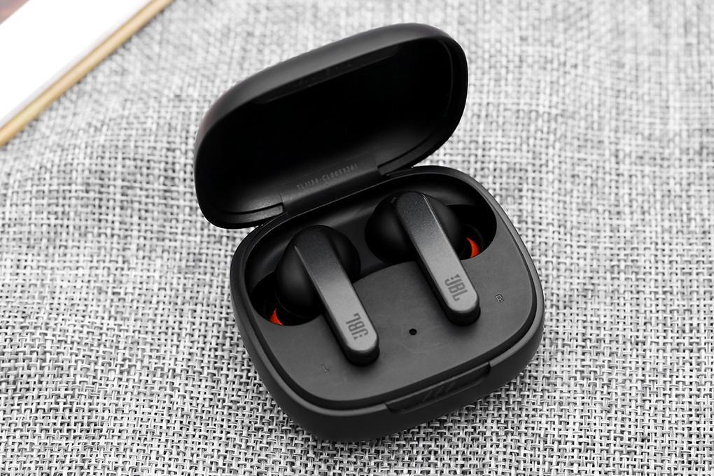 Simple and Swift Guide to Reset Bluetooth Headphones