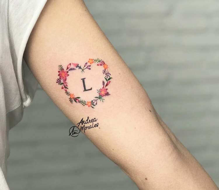 Tattoo | Queen ❤❤ | Tiny tattoos for women, Tattoo designs, Heart tattoo  designs
