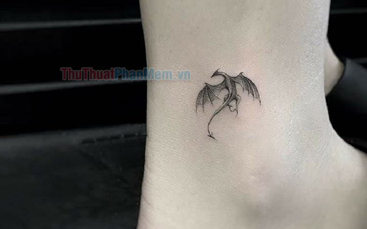 Buy Minimalist Dragon Tattoo, Small Blackwork Dragon Temporary Tattoo for  Women, Simple Dragon Fake Tattoo, Black Dragon Lover Gift Online in India -  Etsy
