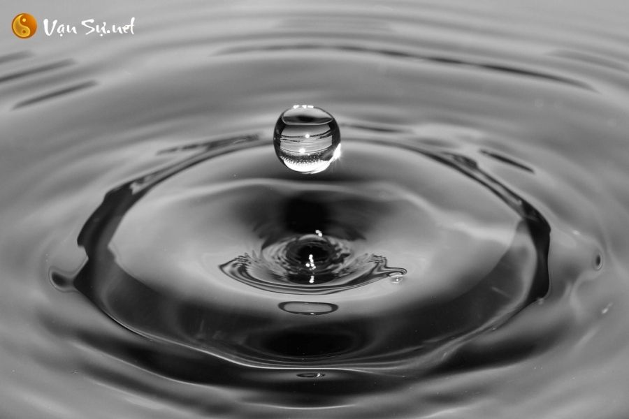 Mơ thấy nước là điềm gì - Có liên quan đến con số nào?