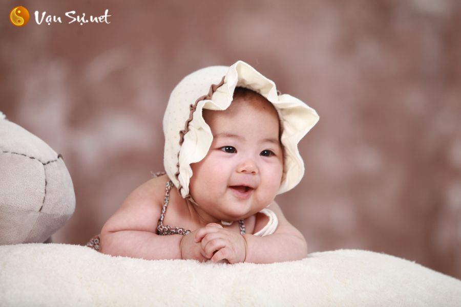 Con gái sinh vào ngày rằm ảnh hưởng thế nào? Phân tích về tính cách và vận mệnh