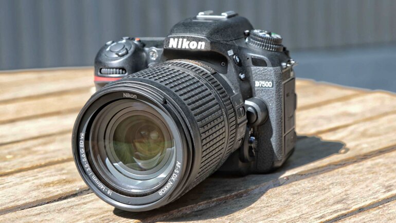 Đánh giá Nikon D7500: Máy ảnh DSLR đỉnh cao dành cho nhiếp ảnh gia chuyên  nghiệp!