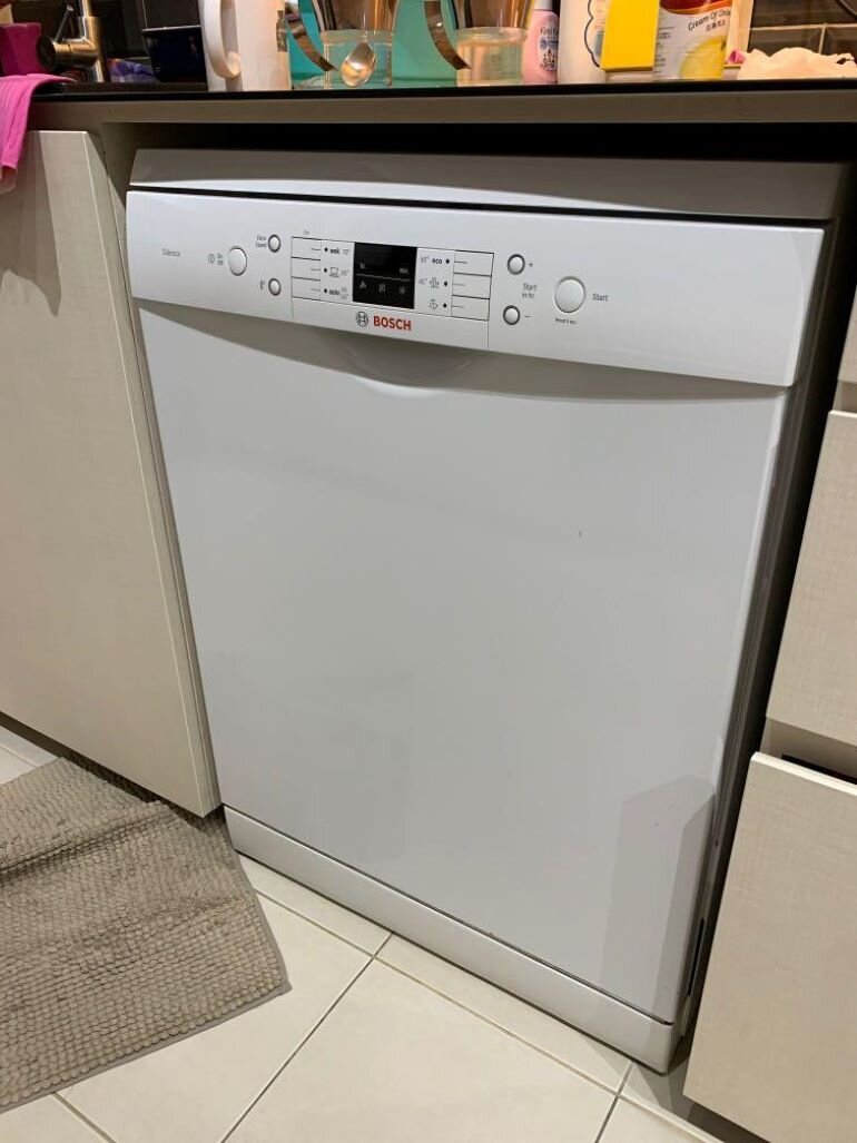 Is the Bosch SMS23BW01T dishwasher worth buying?