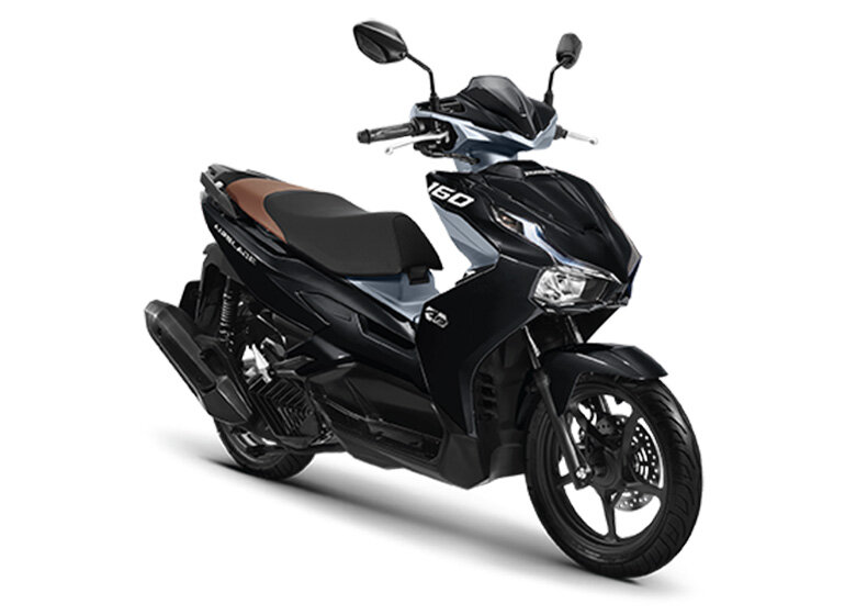 What's the price tag on the newly launched 2022 Honda Air Blade 160? How many color options are there?