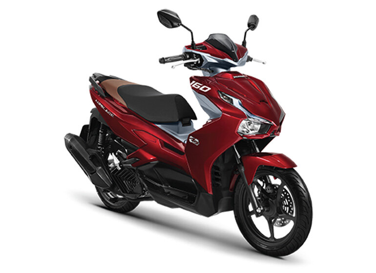 What's the price tag on the newly launched 2022 Honda Air Blade 160? How many color options are there?