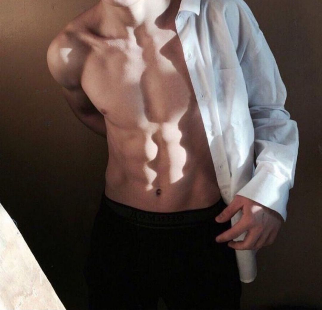 Witness the most handsome man with the most stunning six-pack abs.