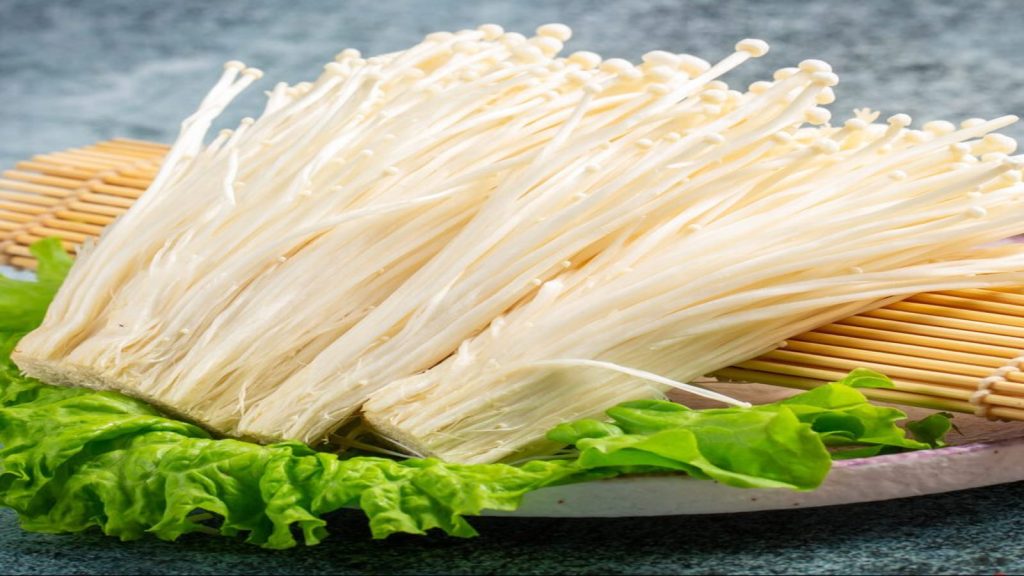 How many calories are in shiitake mushrooms? Is eating shiitake