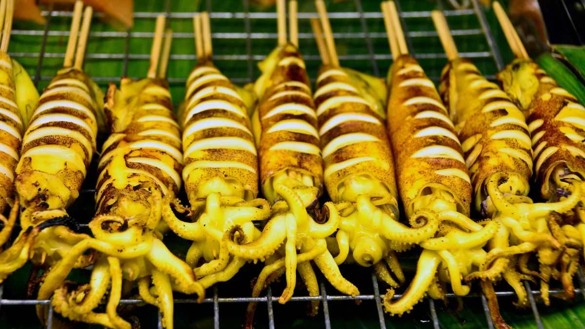 3 Ways to Make Delicious Sate-Style Grilled Squid with Authentic Home