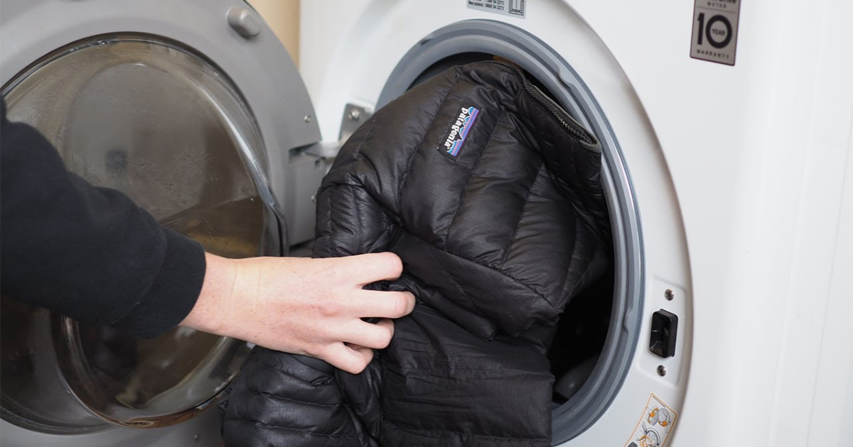 Tips for washing down jackets without clumping, maintaining shape, and