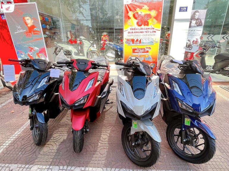 Exploring the Differences Among Authentic Vario 160 Models in Vietnam ...