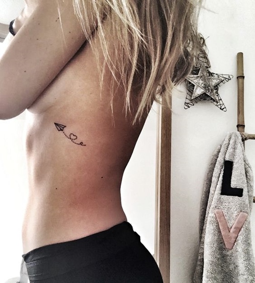 21 Stunning Rib Tattoos For Women, You Should Try - ZestVine - 2024