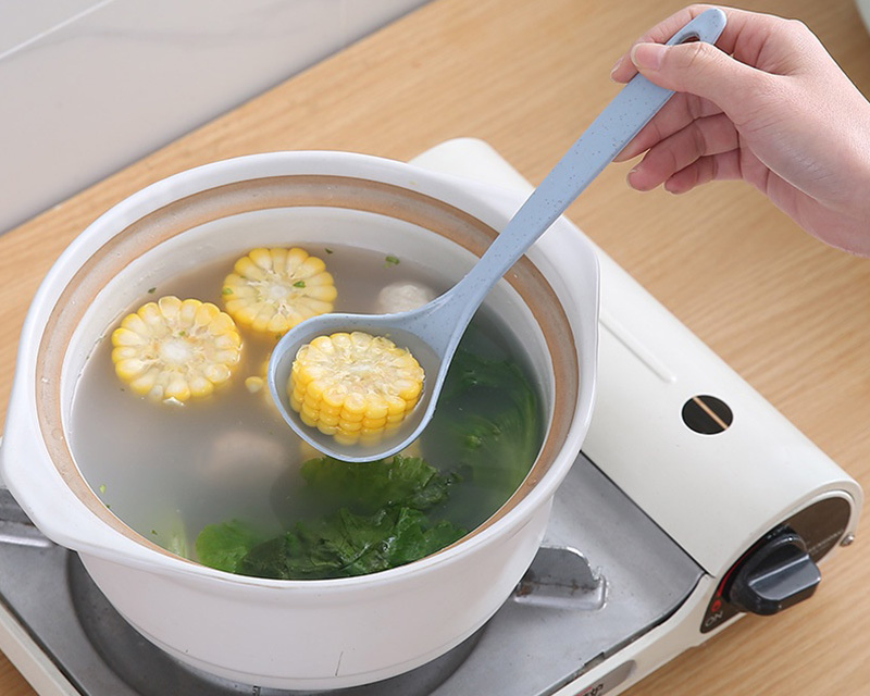 Is it to use plastic spoons, ladles, and trays for cooking?