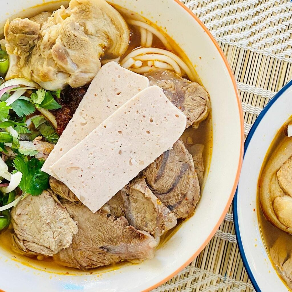 The Ultimate Recipe for Delicious HueStyle Beef and Pork Knuckle