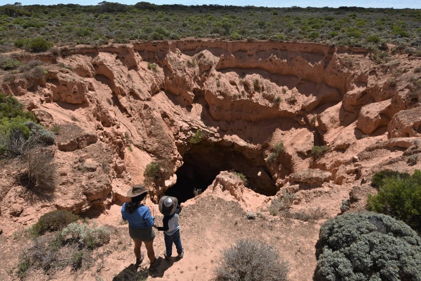 Ancient Australian Wonder Koonalda Cave Ravaged by Vandals - Mytour