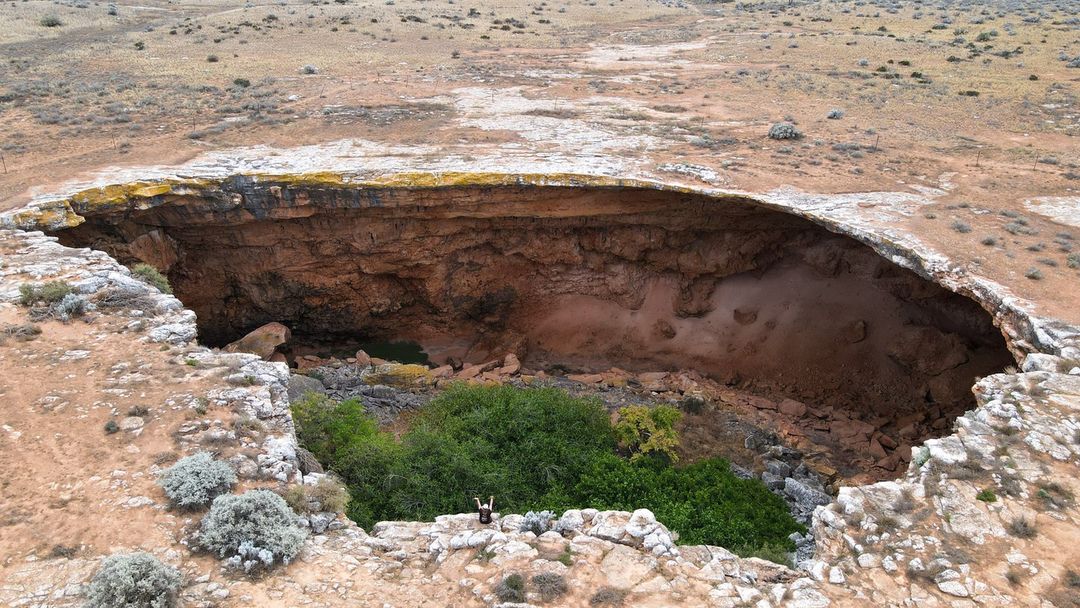 Ancient Australian Wonder Koonalda Cave Ravaged by Vandals - Mytour