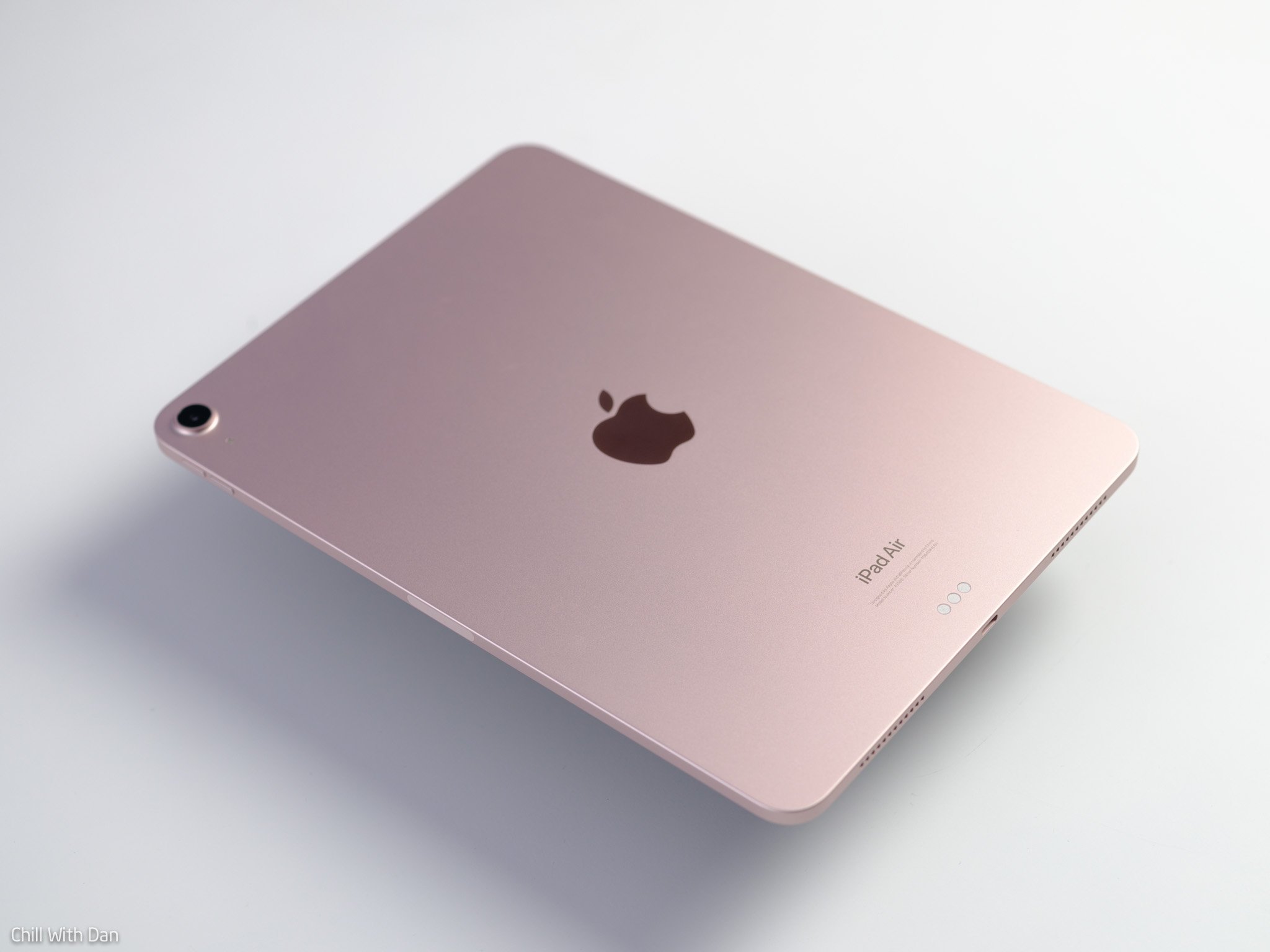 Hands-on with the new pink iPad Air 5: powered by the M1 chip