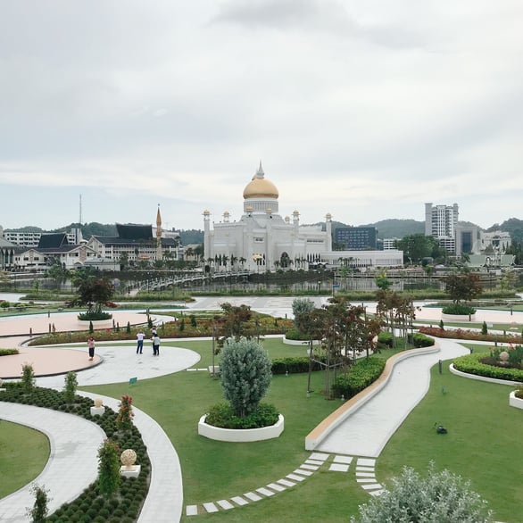 travel backpack brunei