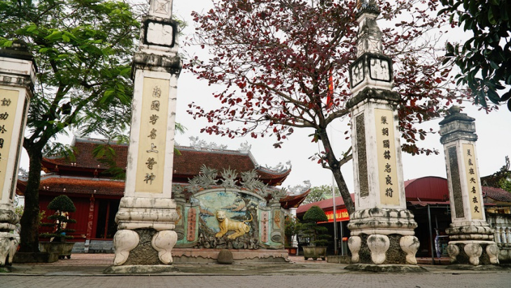 Ông Hoàng 10 Cầu Gì - Các Mẫu Văn Khấn và Lễ Cúng Ý Nghĩa