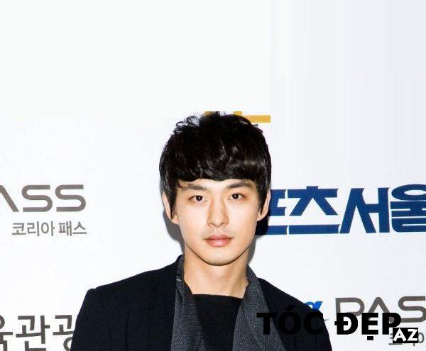 Man in white crew-neck top, Park Hae-jin 7 First Kisses Korean drama Actor  South Korea, korean, celebrities, face, black Hair png | PNGWing