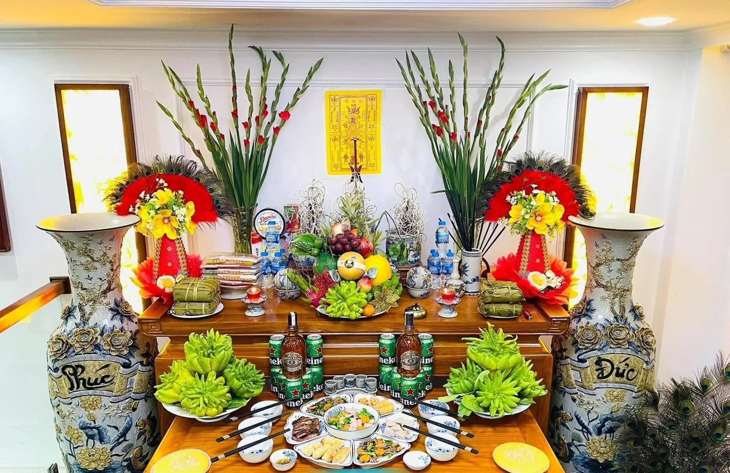 Beautiful, Simple, and Meaningful Tet Altar Decoration in Northern ...