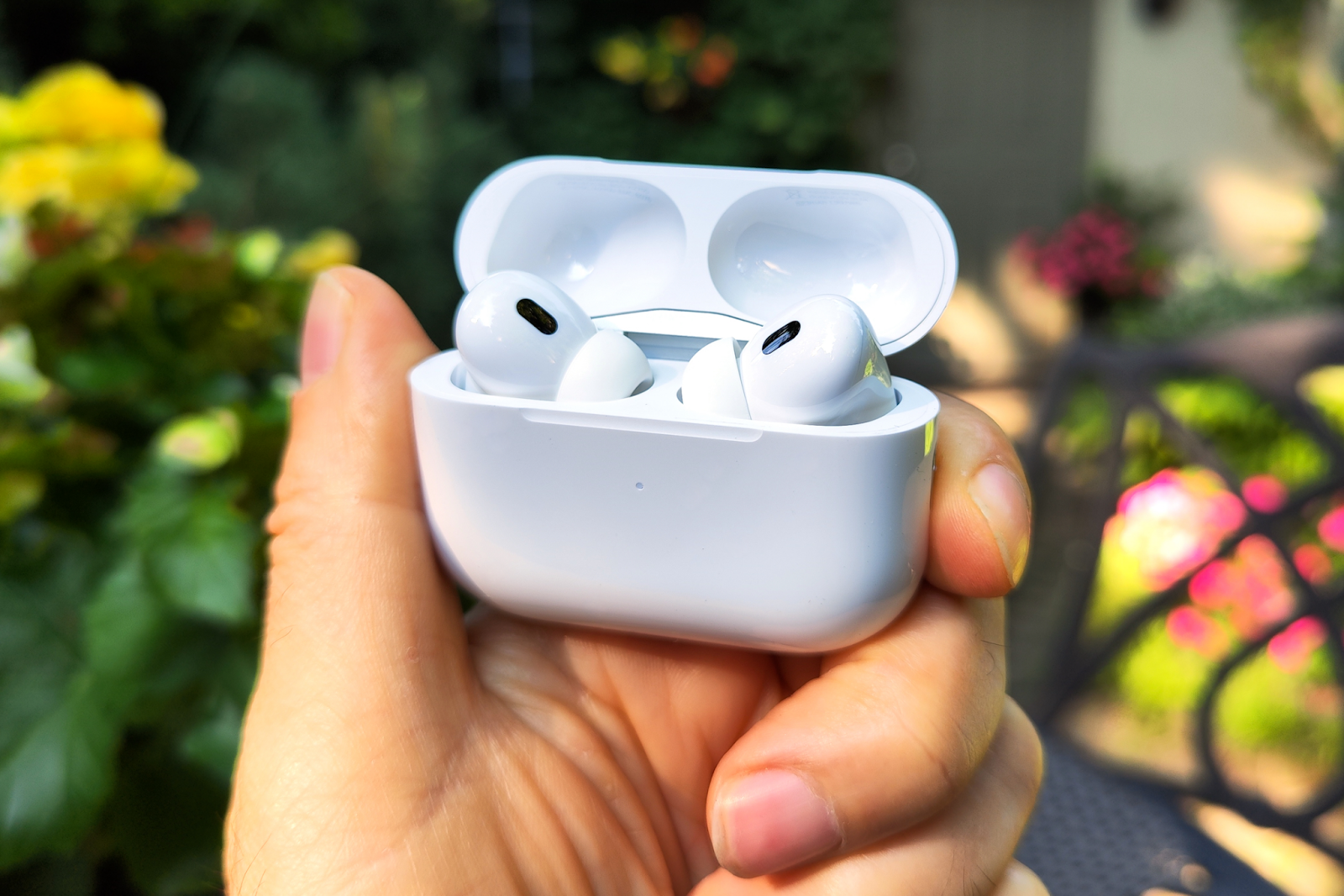 How long does it take to charge AirPods? Overview of AirPods Models