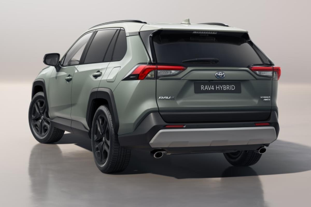 Toyota RAV4 2022 tỏa sáng với trang bị mới