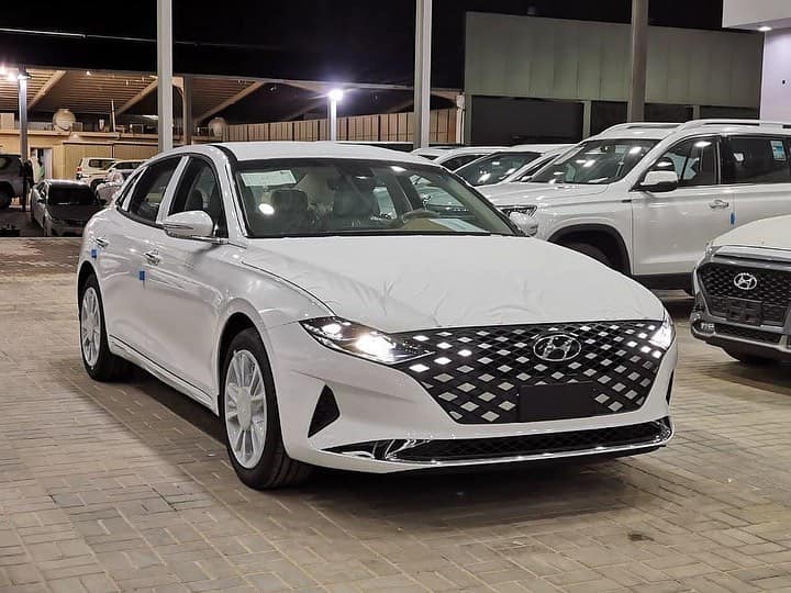 Hyundai Azera 2021 xuất hiện tại Việt Nam, gây ấn tượng mạnh từ cái ...