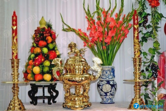 Is it acceptable to worship Hoa Lay ơn?