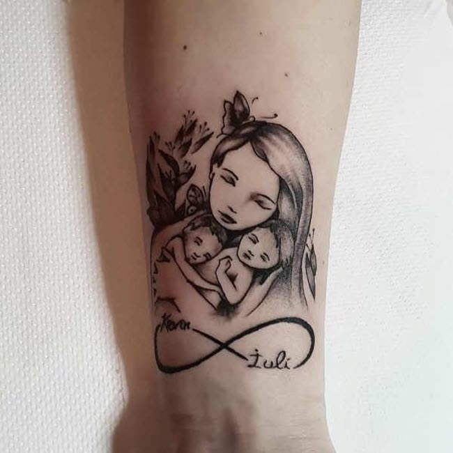 Small tattoo - 3 hearts for my 3 kids - and a little star for my mother.  Close to my heart. | Tattoos for daughters, Tattoos for women small, Tattoos  for women