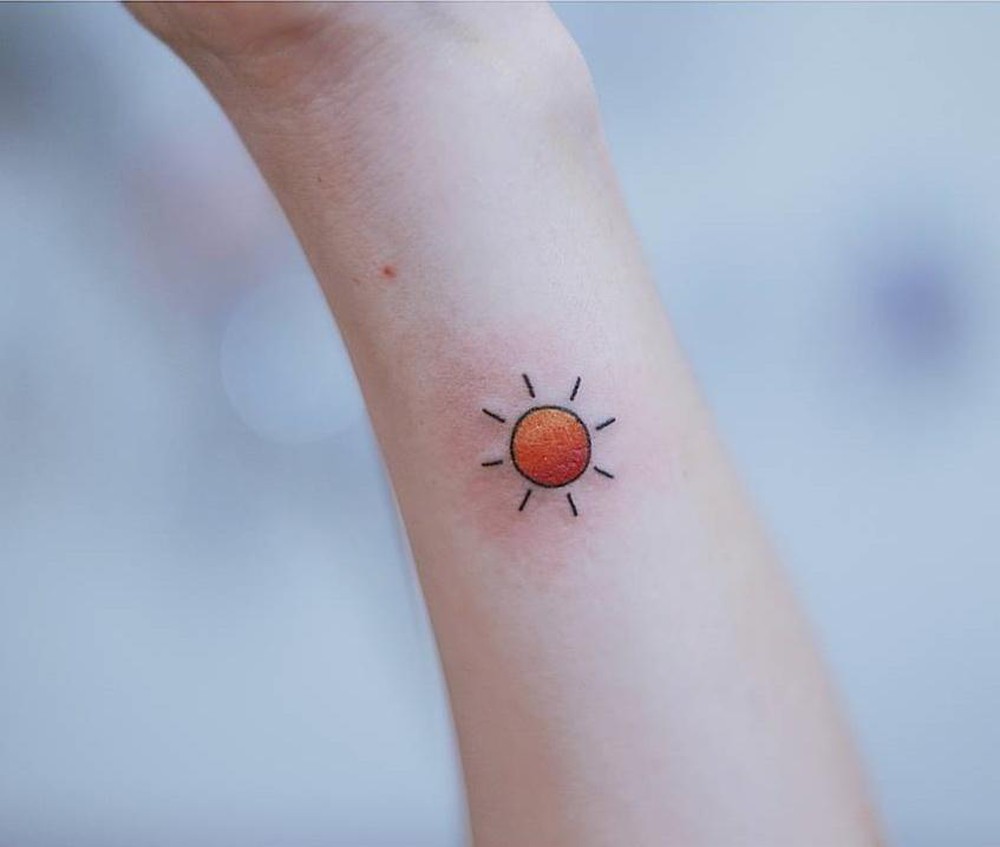 Hình xăm mặt trời: Ý nghĩa, Mẫu tattoo đẹp cho nam nữ - ALONGWALKER