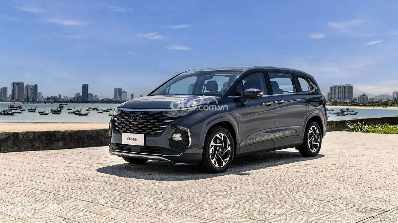 Tin tức mới nhất về giá xe Hyundai Custin 2024 & ưu đãi hấp dẫn (3/2024)