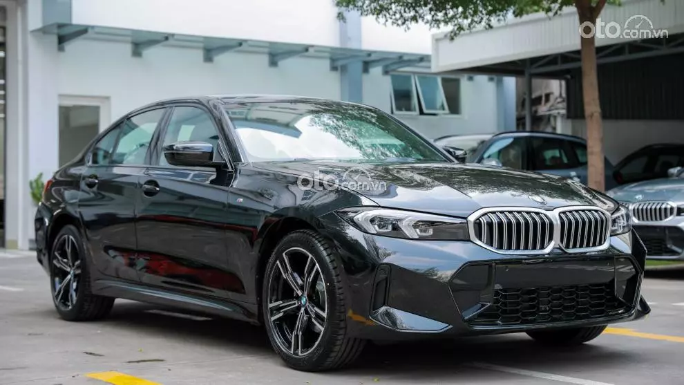 BMW 320i 2024: Bảng giá mới nhất và ưu đãi (3/2024)
