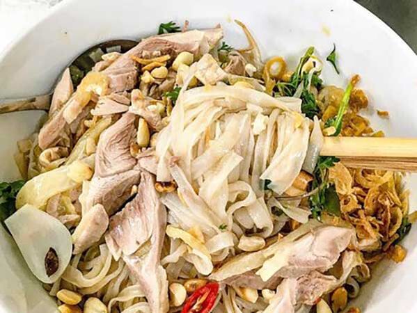 Top 11 Quán Phở Trộn Đáng Thử ở Hà Nội