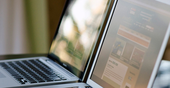 Khám phá công nghệ màn hình chống lóa Anti Glare. - Mytour.com