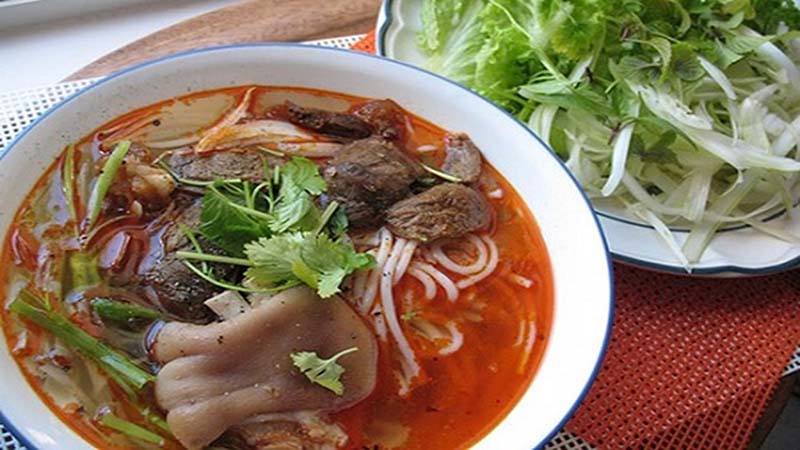 Top 10 quán bún bò thơm ngon không thể bỏ qua ở quận 10