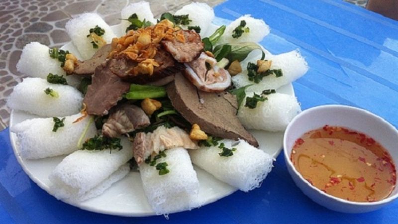 Bánh hỏi là gì? Bao nhiêu calo? Ăn cùng món gì ngon?