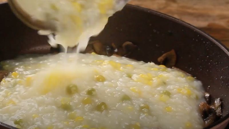 Cách nấu cháo bắp nấm mỡ thanh mát dinh dưỡng cho gia đình