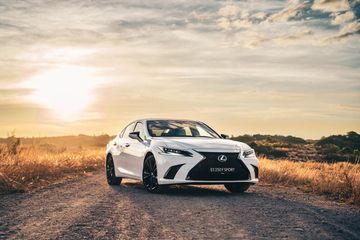 
Lexus ES 250 F SPORT 2022
