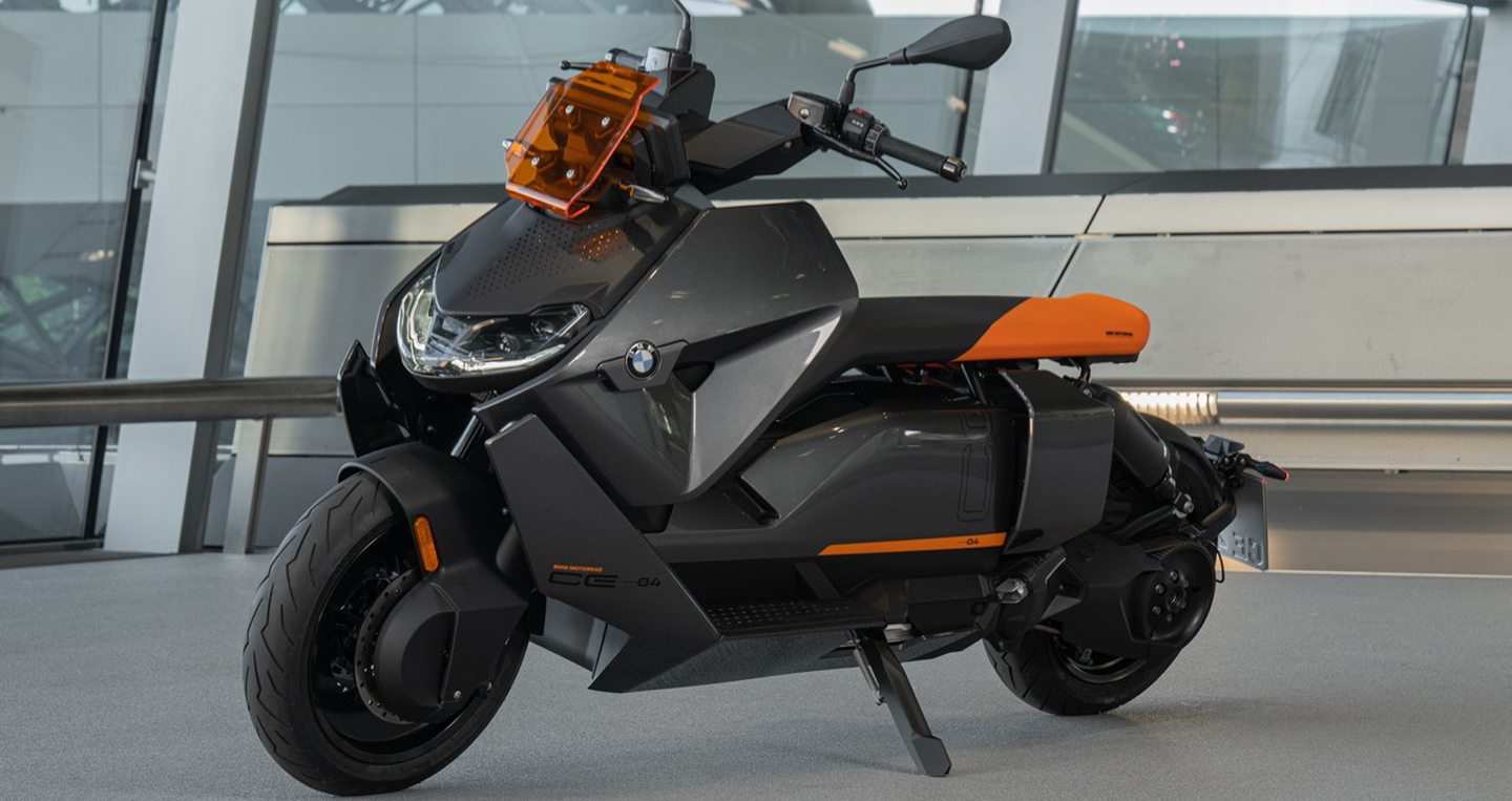 BMW CE 04 - Mẫu xe máy điện đầu tiên của BMW Motorrad có giá bán vượt ...
